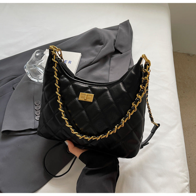 Chic Quilted Chain Bag Bowlift