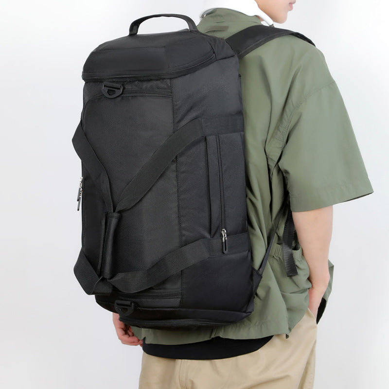 Versatile High-Capacity Gym Duffel Bowlift