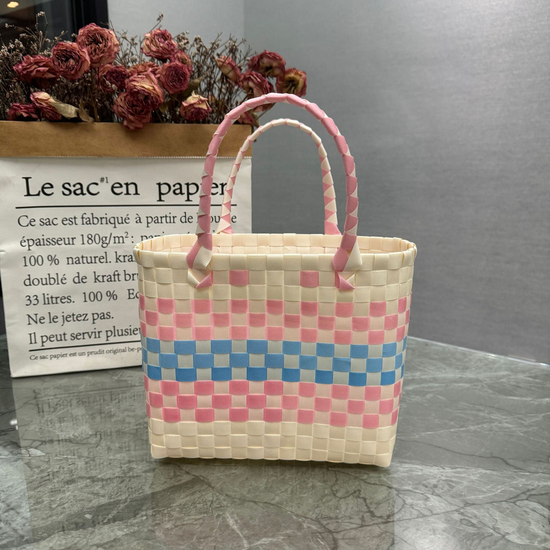 Charming and playful handbag Bowlift