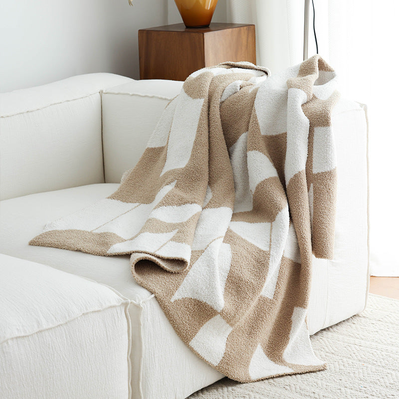 Geometric Pattern Throw Blanket