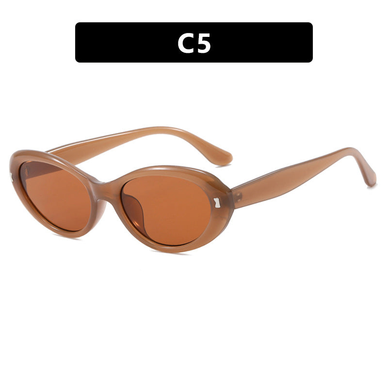 Women's sunglasses in elegant retro style Bowlift