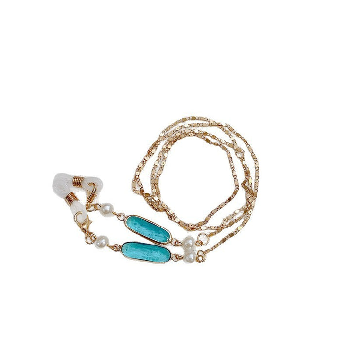 Elegant Necklace with Unique Pendant Bowlift