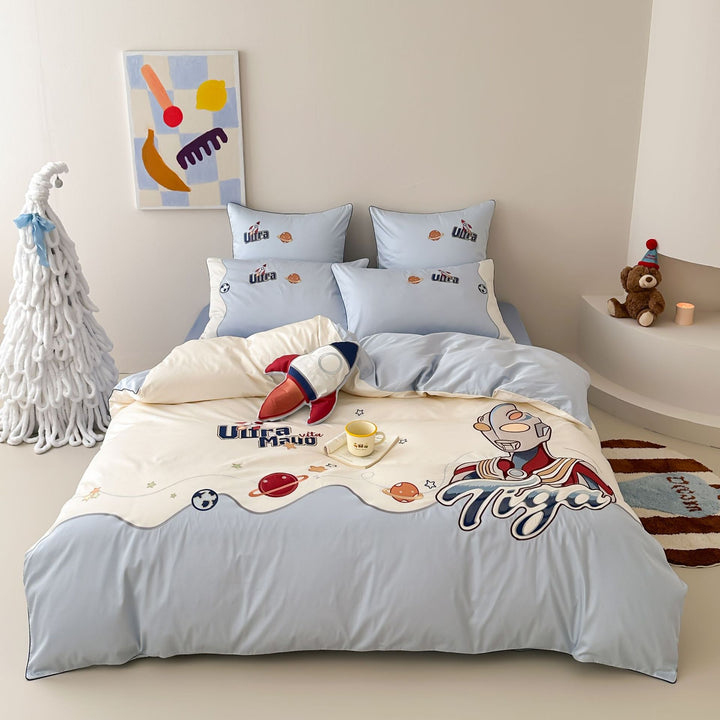 Children's bedding set with planet motif and soft microfiber finish