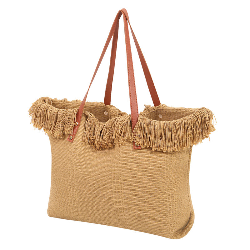 Beach bag with eye-catching fringe edge Bowlift