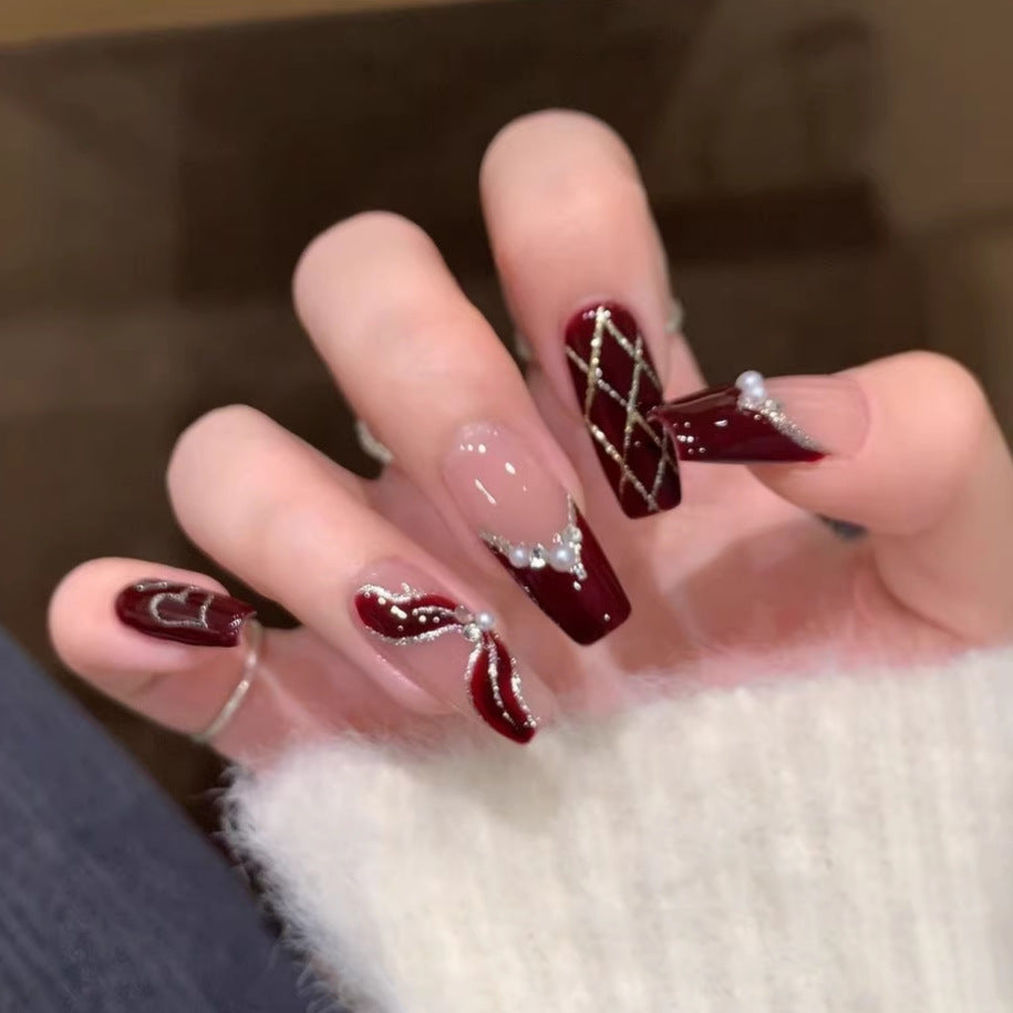 Artificial nails with elegant rhinestone embellishments Bowlift