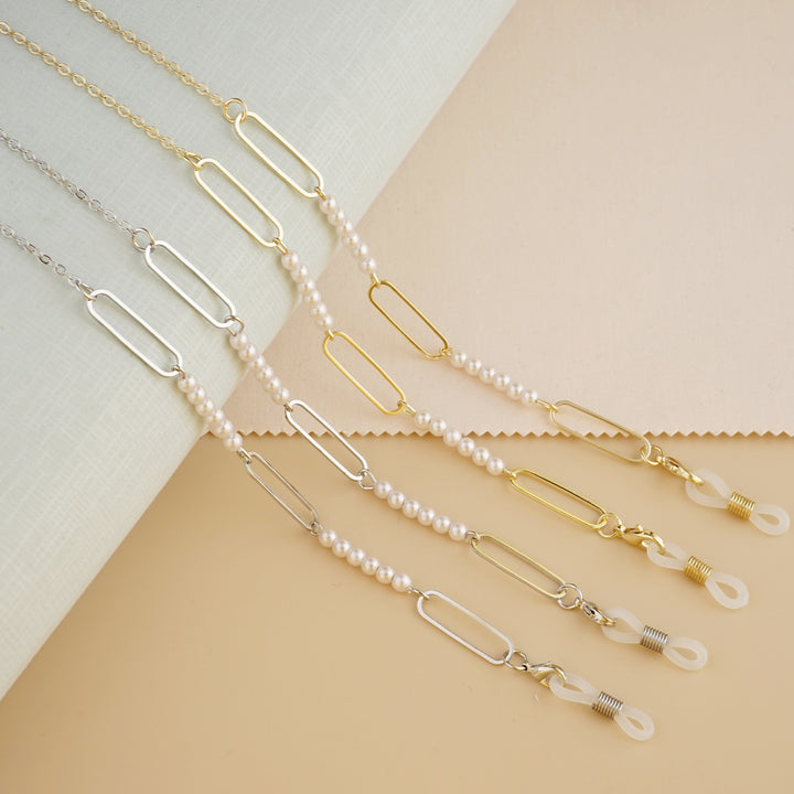 Elegant Pearl and Link Eyewear Chain Bowlift