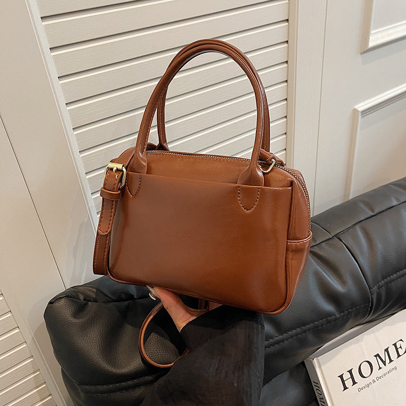 Luxurious Structured Leather Handbag Bowlift