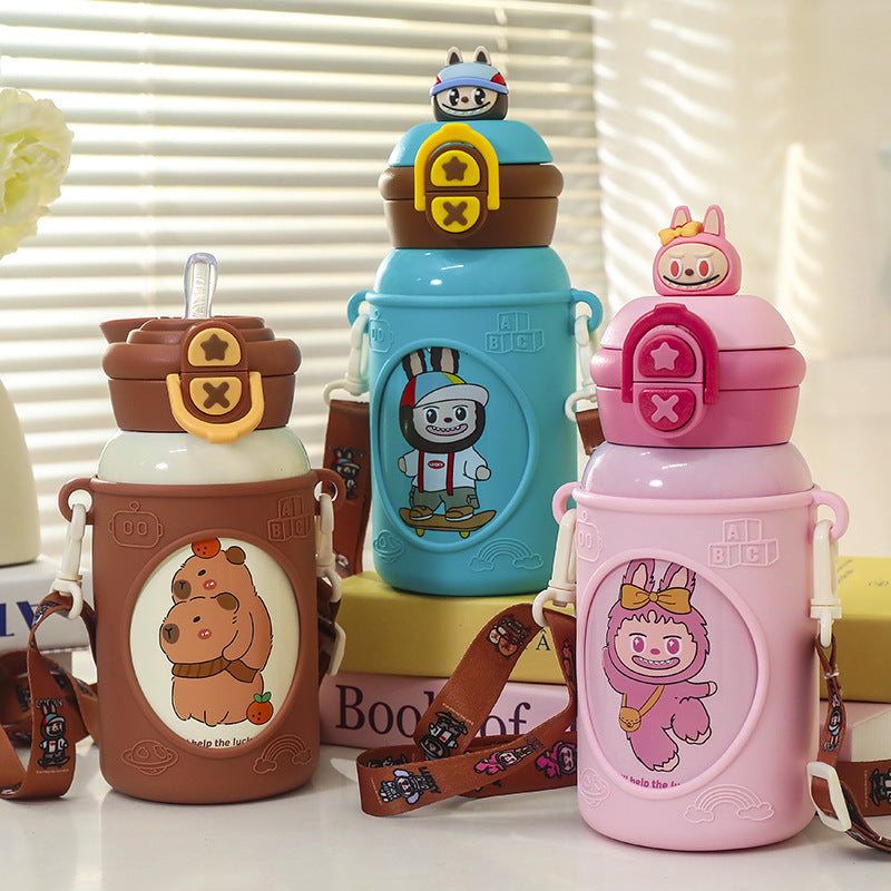 Ladies insulated drinking bottle with cute frog design and practical carrying strap Bowlift