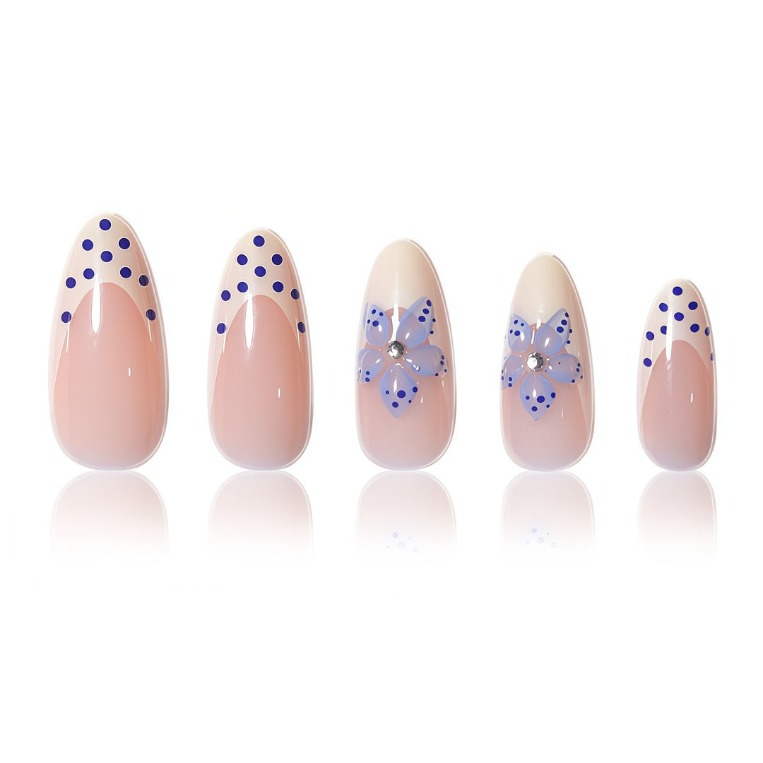 Floral Accent Press-On Nail Set Bowlift