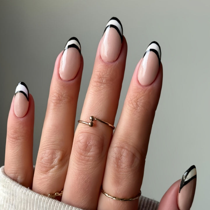 Stylish French Tip Press-On Nail Set Bowlift