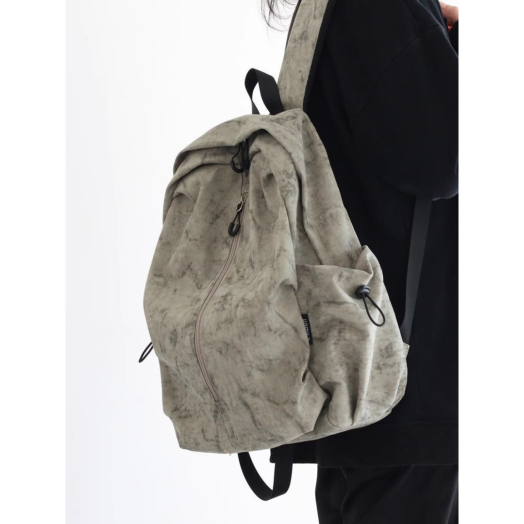 Versatile Multi-Pocket Commuter Backpack Bowlift