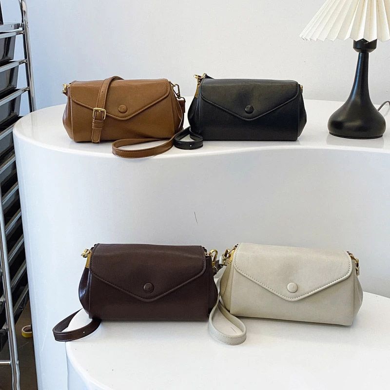 Elegant Leather Clutch Bag Bowlift