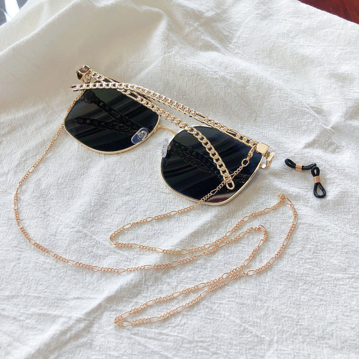 Chic Eyewear Chain with Decorative Clips Bowlift