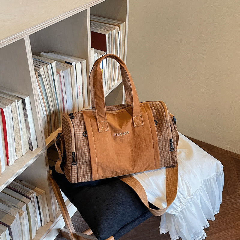 Minimalist Multi-Pocket Duffle Bag Bowlift