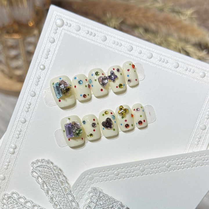 Artistic Press-On Nail Set with Charming Crystal Accents