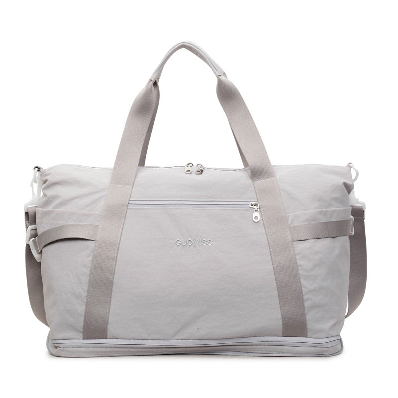 Sporty Travel Bag With Versatile Storage Options Bowlift