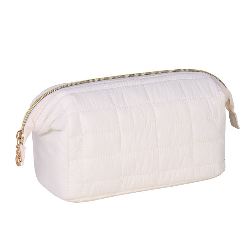 Cosmetic and Care Organizer with Practical Zipper and Padded Design Bowlift