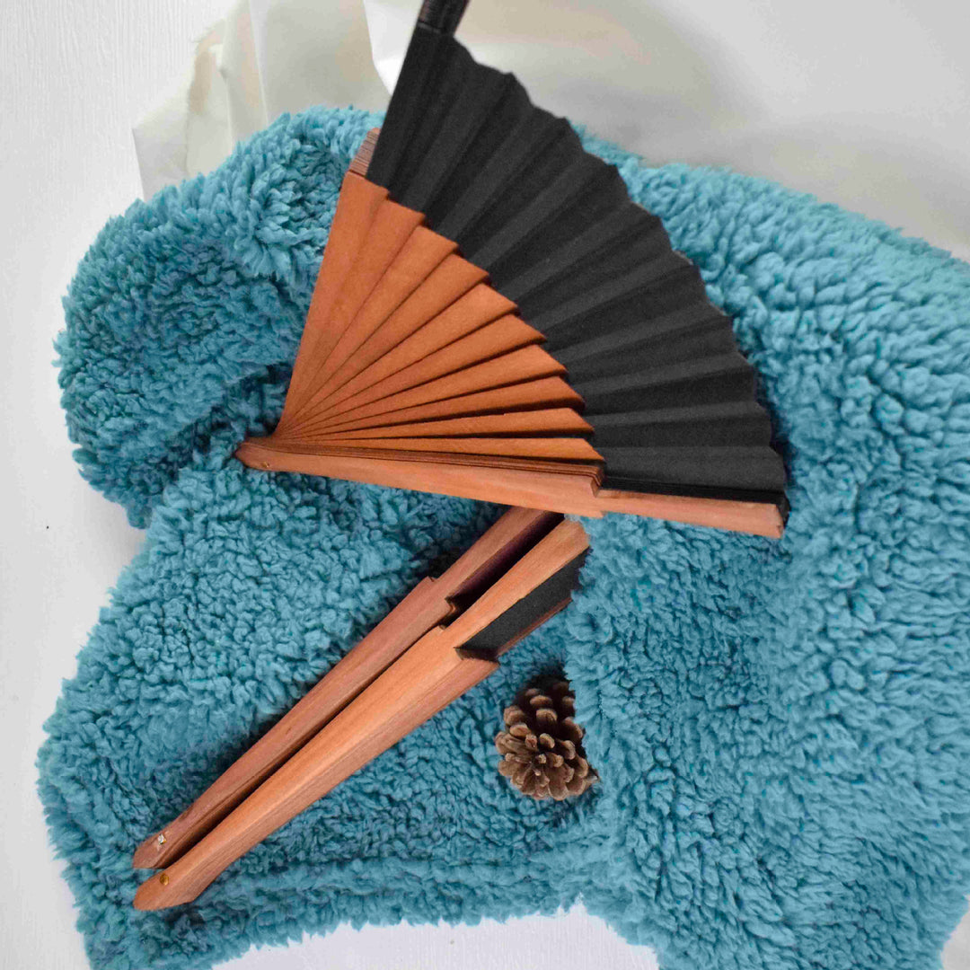 Ladies folding hand fan Bowlift
