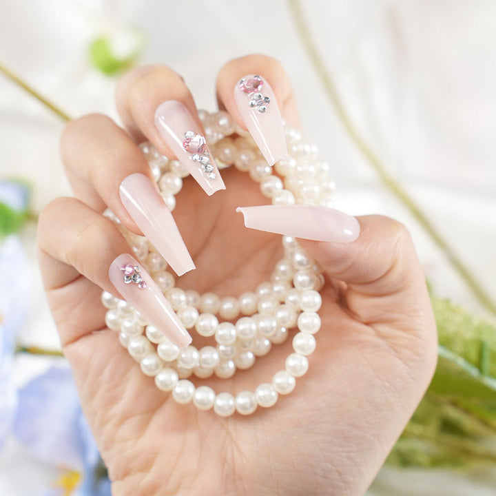 Decorative Stiletto Press-On Nails Bowlift