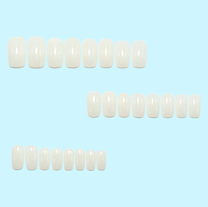 Artificial nails in elegant French design with high-gloss finish Bowlift