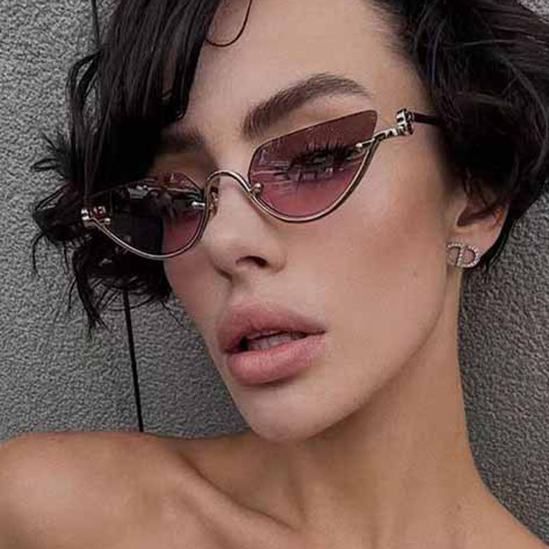 Ladies Cat-Eye Sunglasses with Gold-Colored Metal Frame and UV Protection Bowlift