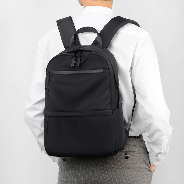 Urban backpack with intelligent compartment system and water-repellent material Bowlift