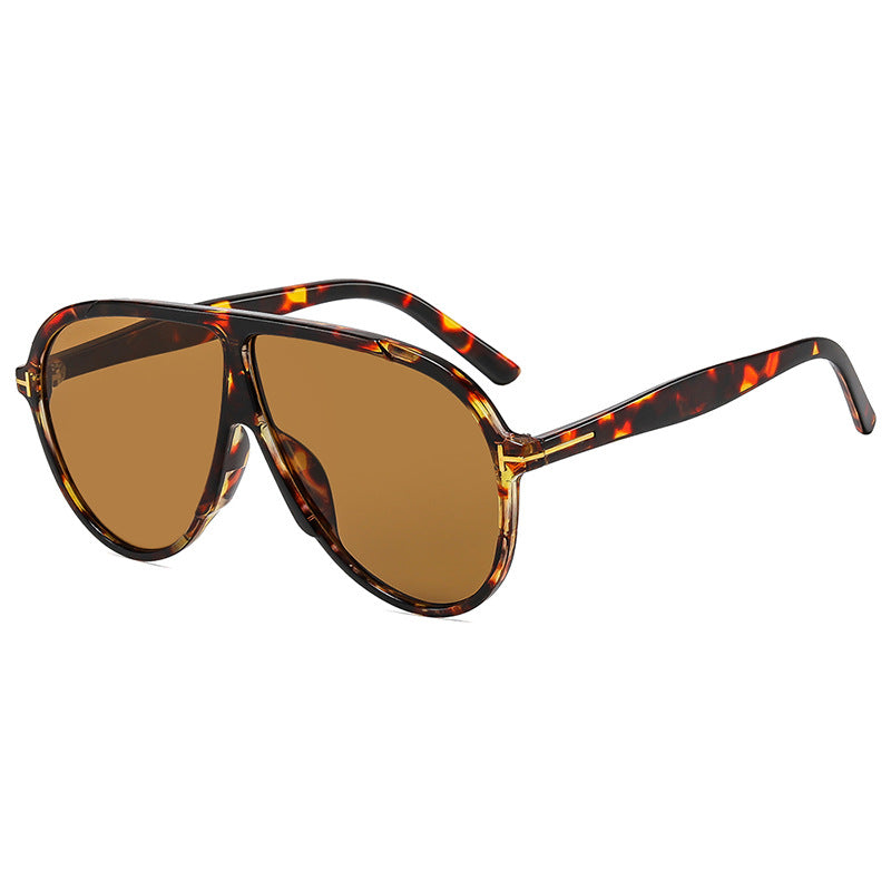 Women fashionable glasses with large trendy frame Bowlift