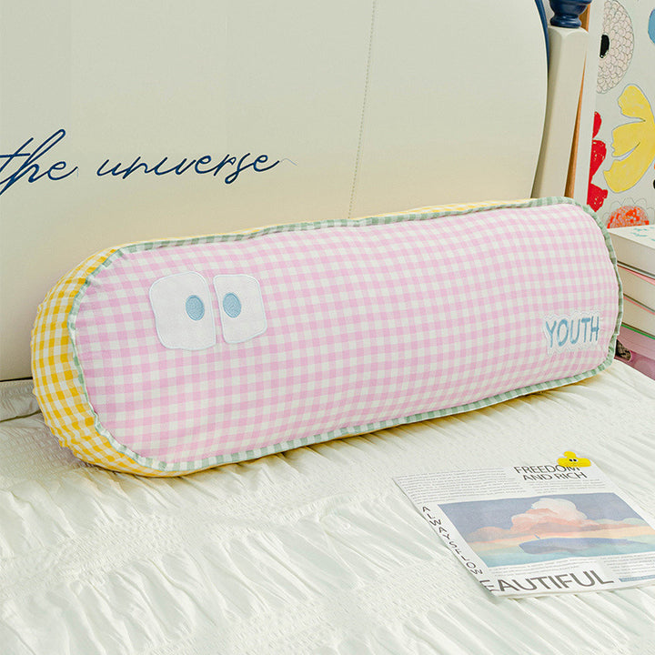 Cushion roll with playful design Bowlift