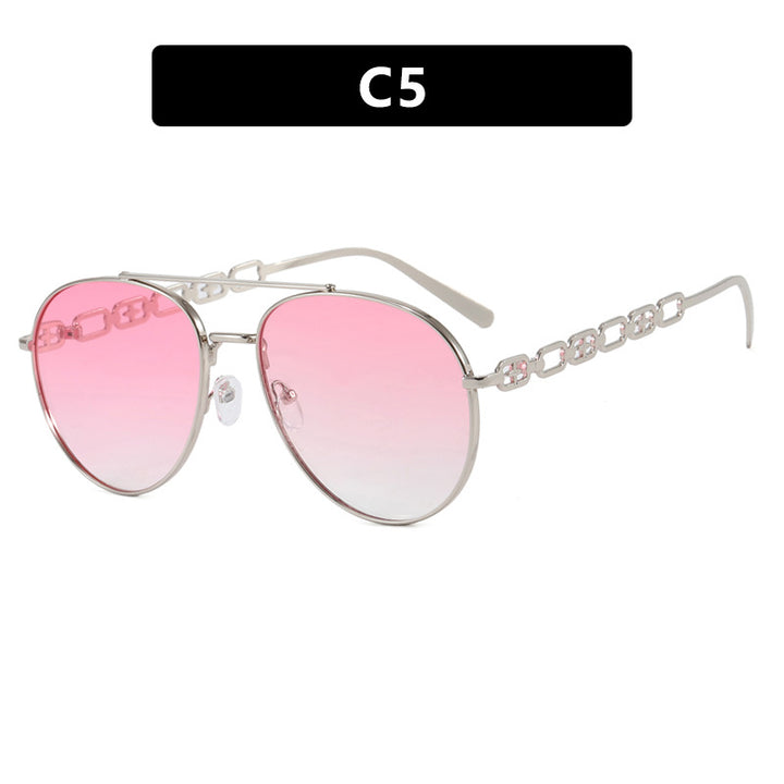 Women's striking sunglasses with luxurious chain detail and polarized lenses Bowlift