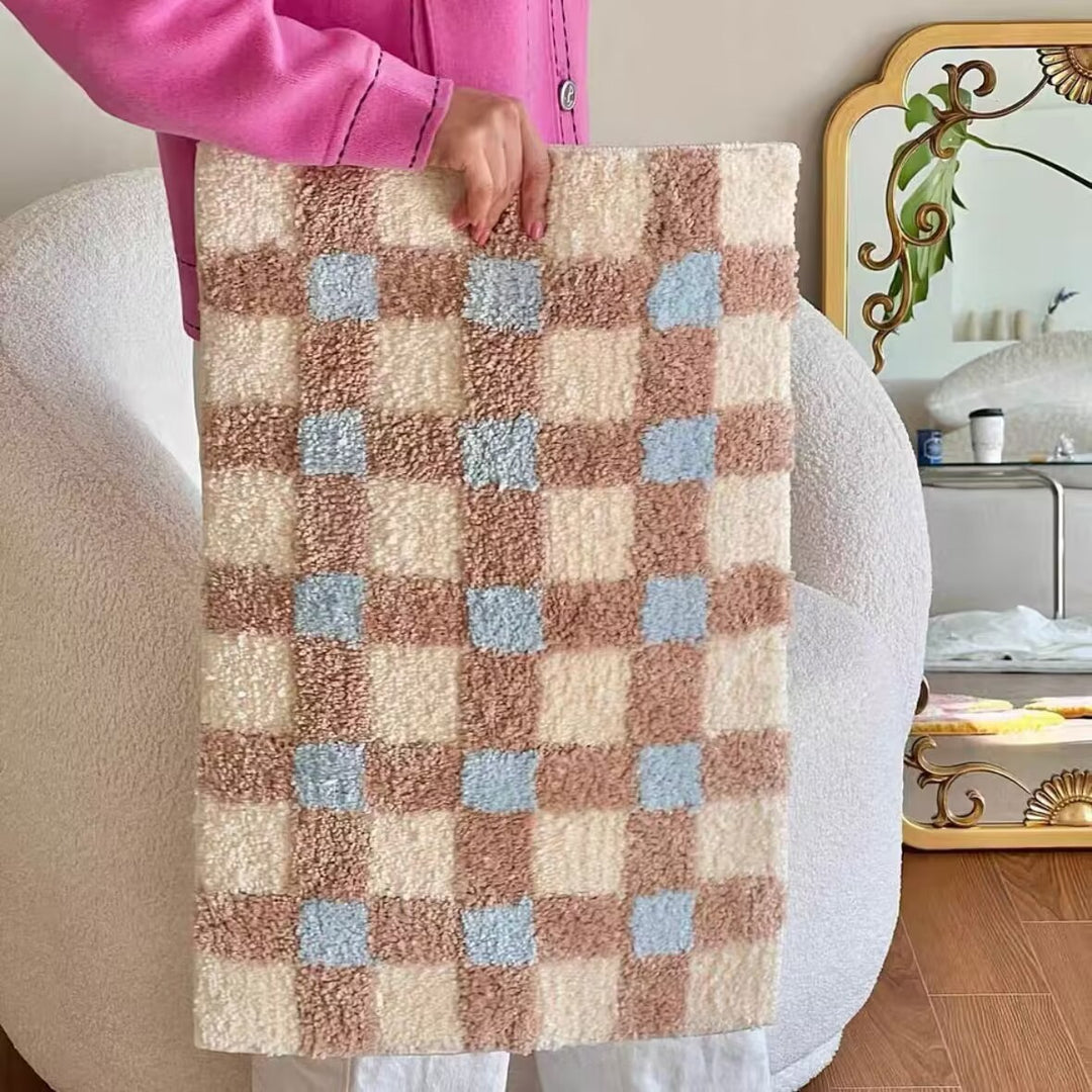 Cozy Checkered Shaggy Bath Mat Bowlift