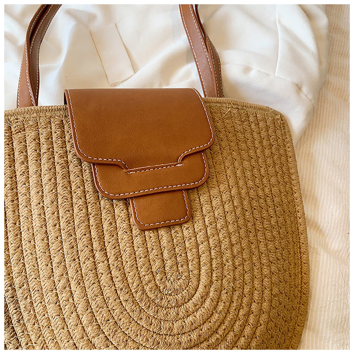 Elegant Handmade Shoulder Bag with High-Quality Leather Flap Bowlift