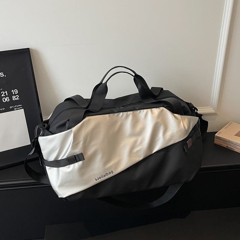 Women's sporty travel bag with innovative compartment system Bowlift