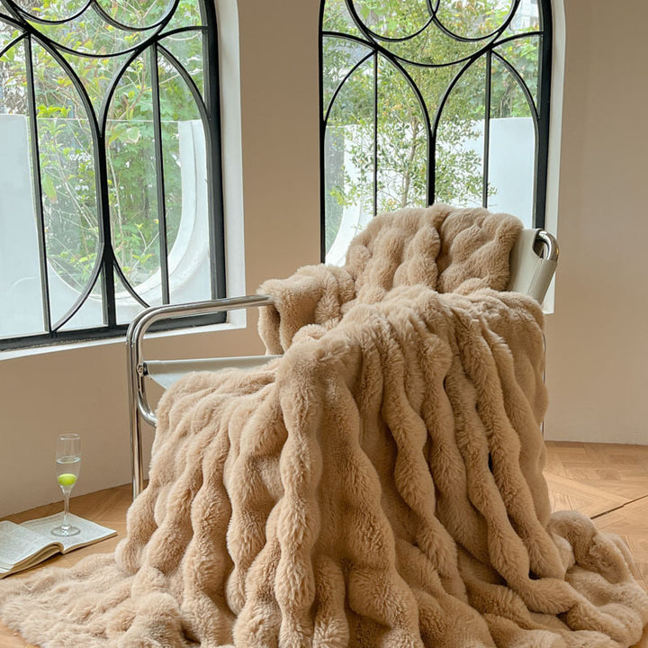 Ladies Snuggle Blanket Bowlift