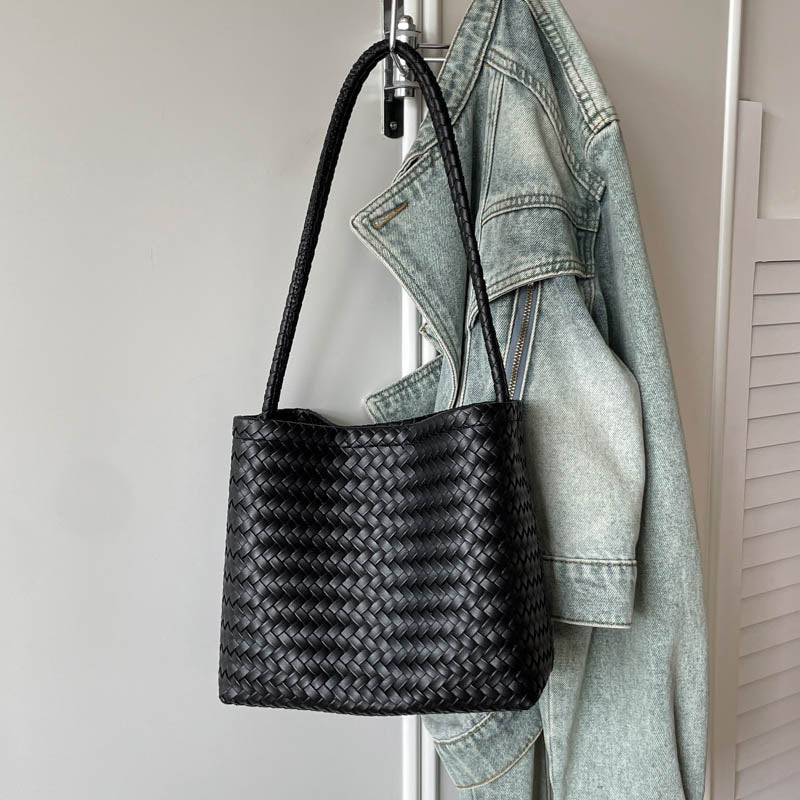 Handcrafted ven Leather Tote Bowlift