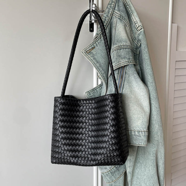 Handcrafted ven Leather Tote Bowlift