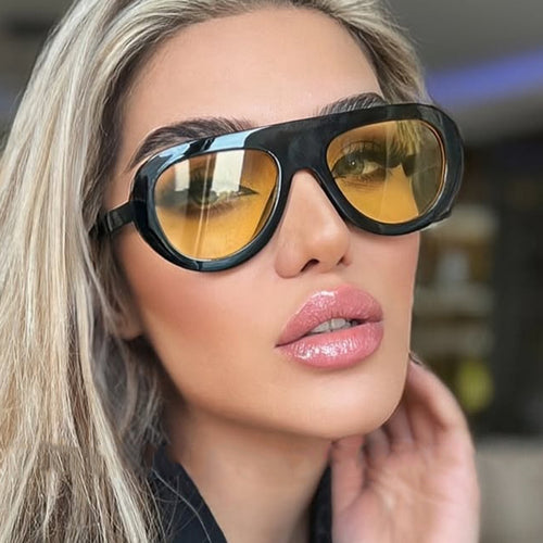 Women's fashionable oversized sunglasses with protective UV filter Bowlift