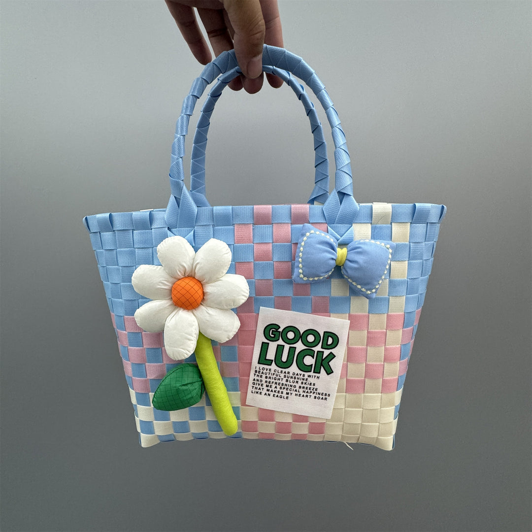 Charming and playful handbag Bowlift