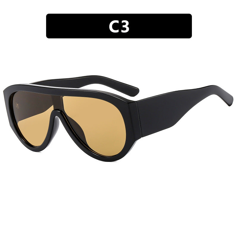 Women's fashionable privacy sunglasses with wide glamorous frame and UV protection Bowlift