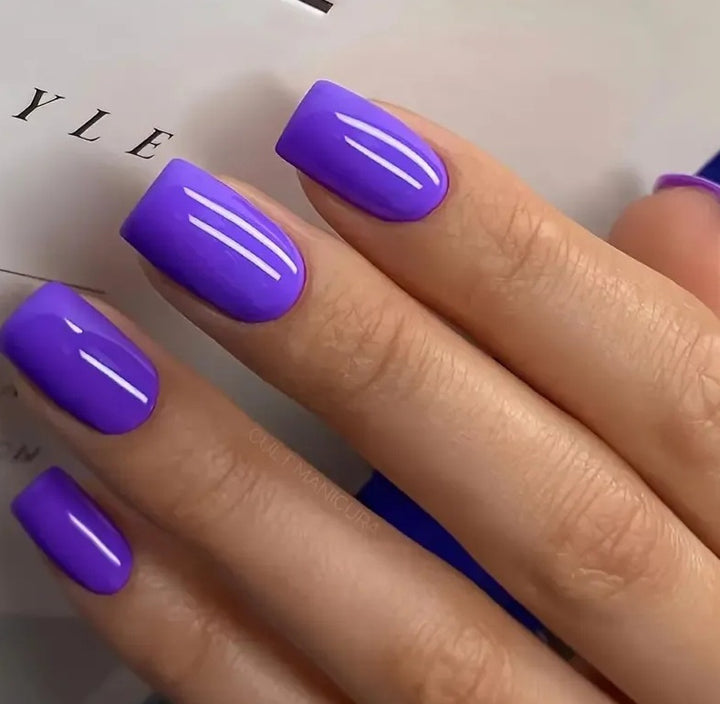 Glossy Nail Lacquer Bowlift