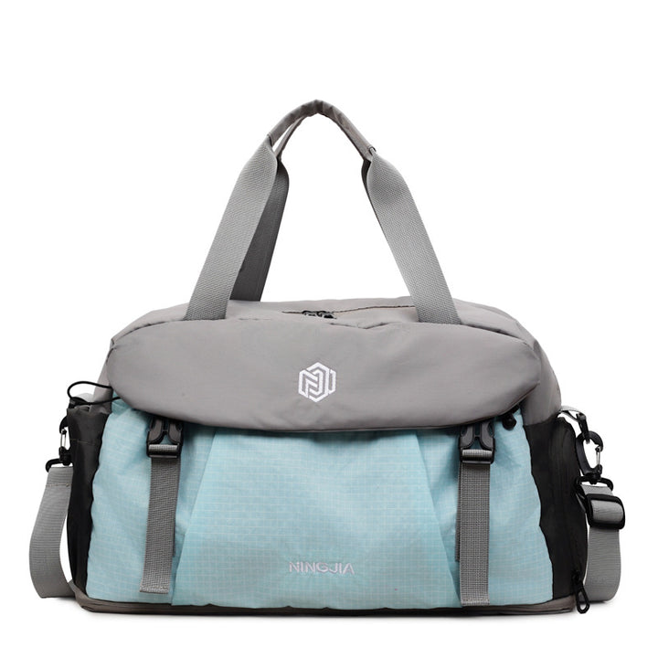 Versatile Travel Duffel with Expandable Storage
