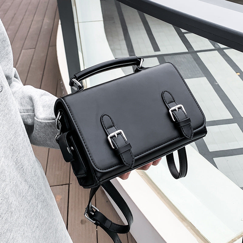 Elegant Handbag with Textured Design Bowlift
