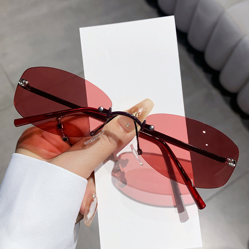 Women's fashionable sunglasses with elegant, narrow frame Bowlift