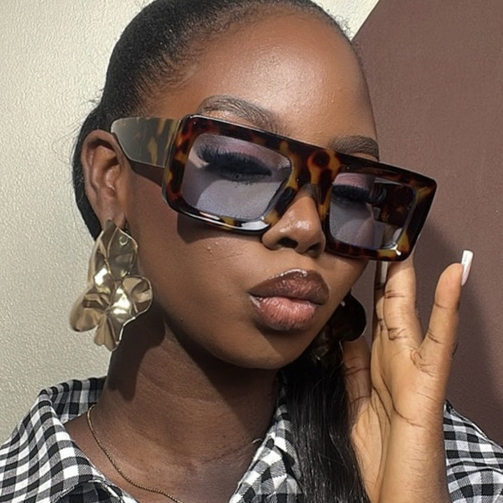 Women's fashionable square sunglasses with sturdy frame and protective lenses Bowlift