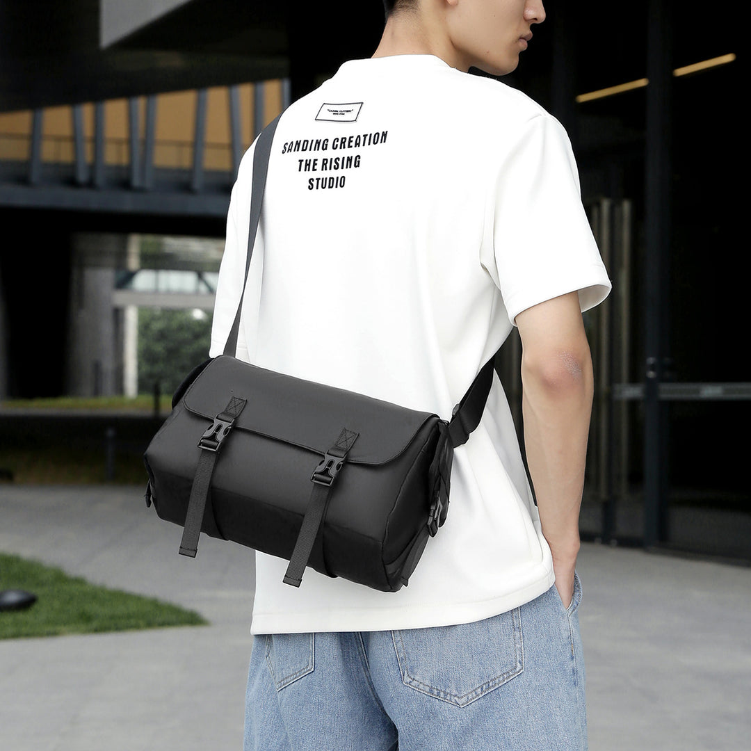 Modular Messenger Bag with Water-Repellent Material and Adjustable Shoulder Strap Bowlift