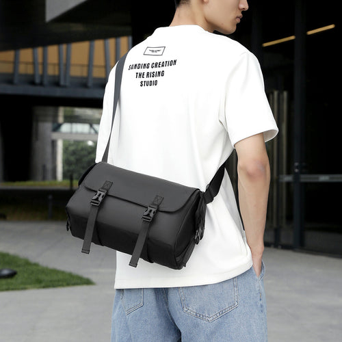 Modular Messenger Bag with Water-Repellent Material and Adjustable Shoulder Strap Bowlift