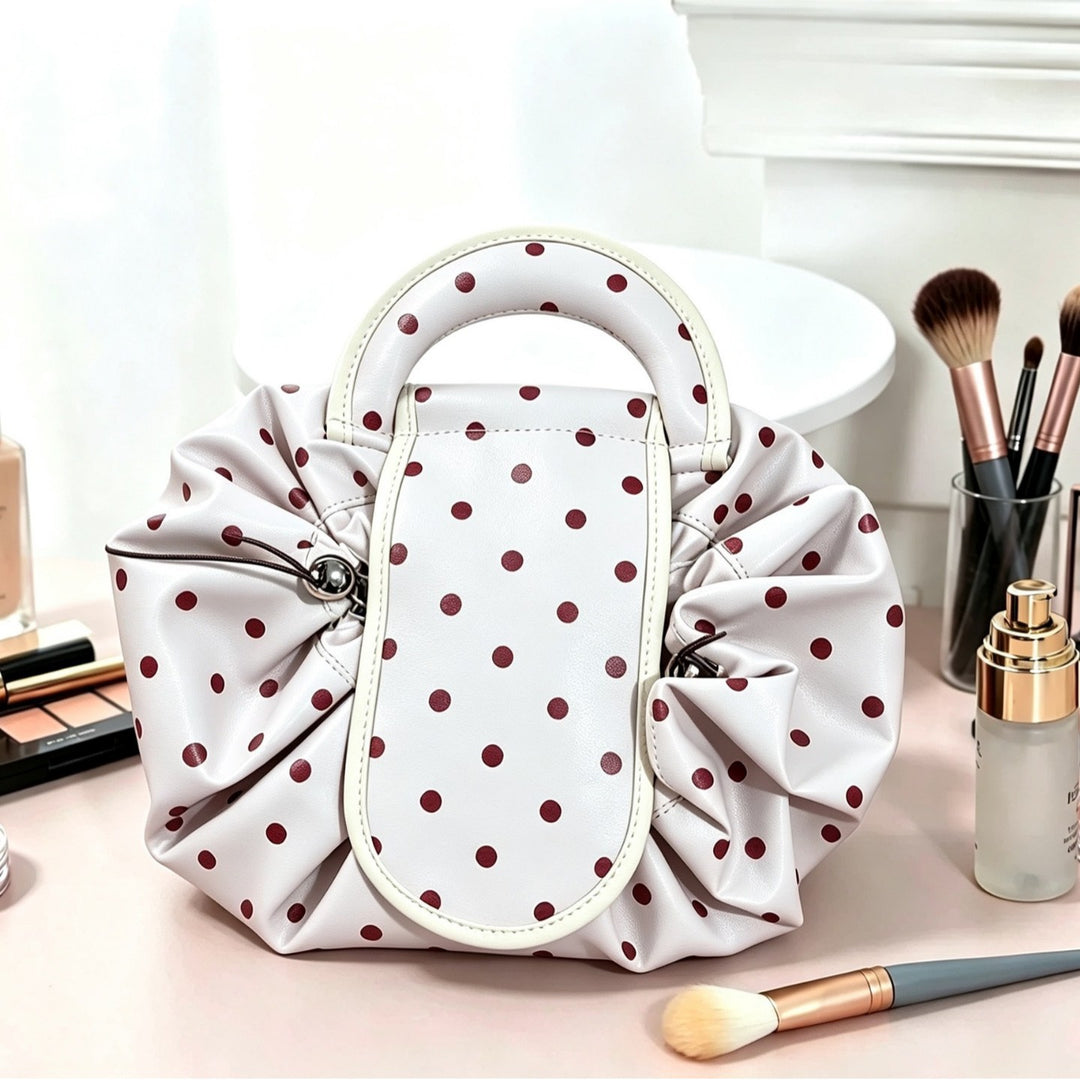 Fashionable Dotted Handbag Bowlift
