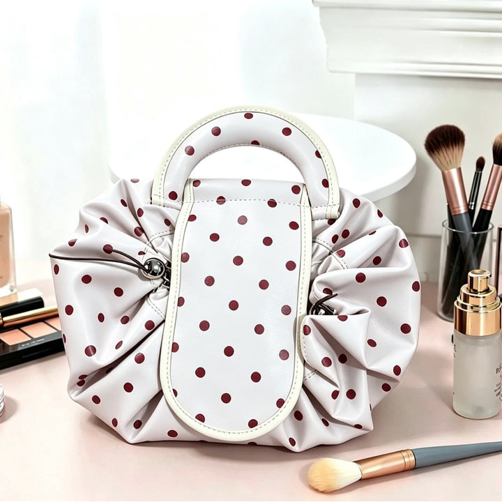Fashionable Dotted Handbag Bowlift