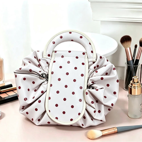 Fashionable Dotted Handbag Bowlift