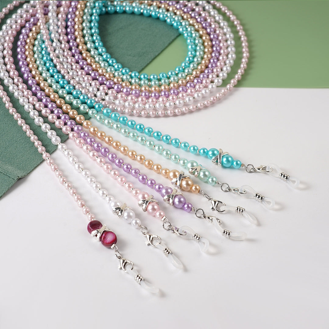 Elegant Beaded Eyewear Chain Bowlift