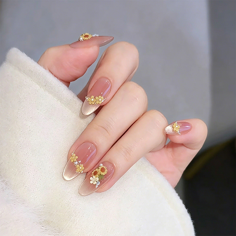 Glamorous artificial nail tips with 3D flower and crystal embellishments Bowlift